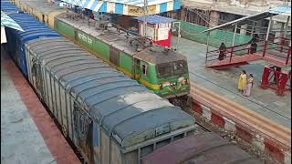 Gangasagar Express Train Stopped At Skari Station [upl. by Fernas]