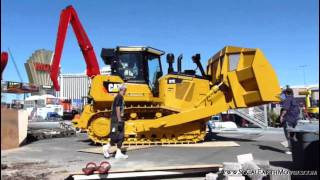 Loading up the CAT D7E w woodchip blade [upl. by Ambur]