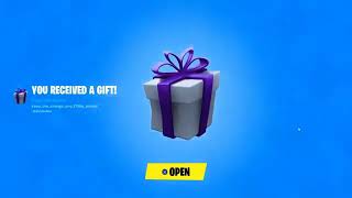 first lobby bot that can gift actually gifting [upl. by Mandelbaum]