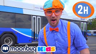 🚍 Blippi Explora um Ônibus 🚍 2 HORAS DE BLIPPI BRASIL  Moonbug Kids em Português [upl. by Scully]