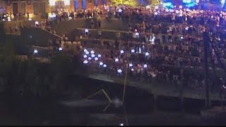 Vanderbilt students walk through Broadway to throw goal posts in the river [upl. by Yur412]