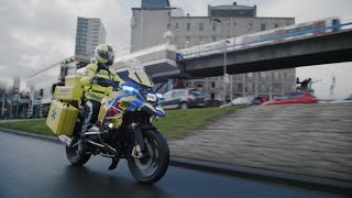 Nieuwe motorambulance  Veiligheidsregio RotterdamRijnmond [upl. by Otxilac]