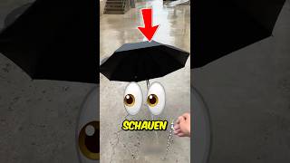 Der Schwebende Regenschirm 😳 [upl. by Akeemat]