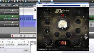 Mixcraft Pro Studio  GSonique Twisthead VS206 Vintage Vacuum Tube Preamp [upl. by Ynnelg929]