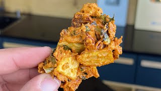 Crispy Aloo Palak Pakora  Rainy Day Snack [upl. by Ais26]