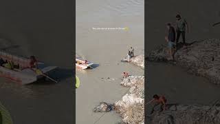 Two guys almost drowned in Ganga in Rishikesh 😮 rishikesh drowning river ganga rafting foryou [upl. by Otrebmuh]