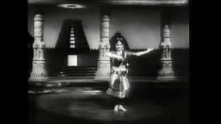 Vyjayanthimala Bharatanatyam Dance New Delhi 1956 [upl. by Ellered]