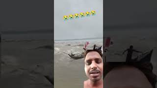 Ganga Ji ka lahar itna jyada hai ki nav bhi dagmaga raha hai [upl. by Esahc]