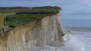 VIDEO OF BIRLING GAP COLLAPSE 4 3 14 [upl. by Therine]