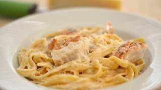 FETTUCCINE ALFREDO CON POLLO  Cómo Hacer Una Salsa Alfredo  SyS [upl. by Eyak]