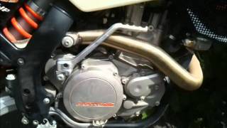 EXC 450 MY 09 OEM VS Automatic cam chain tensioner [upl. by Standush]