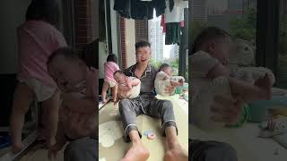 This AMAZING DAD Taking Care of Twin Babies Like a Pro 👶👶 identicaltwins superdad cutebabyvideo [upl. by Brittnee188]