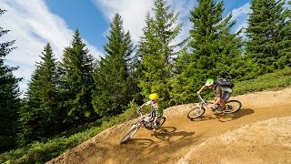 Descente familiale en VTT sur le Bike Park des Saisies [upl. by Acinnej]