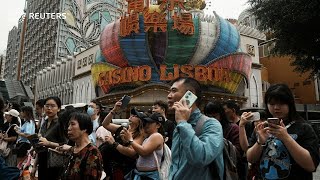 Mainland Chinese tourists flock to Macau for holiday [upl. by Dlabihcra]