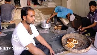 100 years Old Nizam Special Naan Roti  Indian Street Food  KIKTV Network [upl. by Sara362]