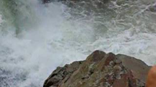 Tom McEwan kayaks the Spout at Great Falls Virginia July 24 2009 [upl. by Alane667]