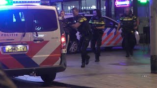 Politie houdt verdachte aan na steekincident in Rotterdam  Hulpdiensten met spoed onderweg [upl. by Rothschild570]