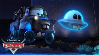 ¡Mater aprende a volar  Disney Pixar Cars Toons Disparates de Mate LATINO [upl. by Iliak]