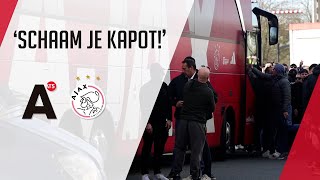 Beelden harde kern Ajax wacht spelersbus bij Arena op [upl. by Venable]