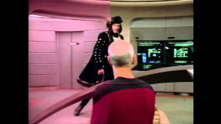 TNG  SD vs HD Encounter at Farpoint [upl. by Dobbins]