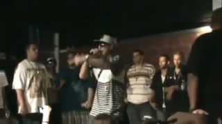 Tiraera pa Cosculluela ÑENGO FLOW En Vivo 2011 [upl. by Pan]