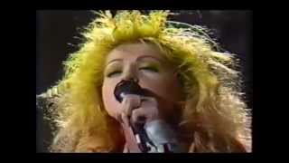 Cyndi Lauper  True Colors Live Letterman 1986 [upl. by Nodnek]