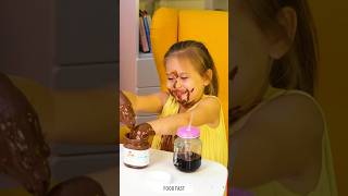 Parent DIY CHOCOLATE FOOD HACK to keep the kids busy and yourself free 😍 diy parentinglifehacks [upl. by Tocci849]