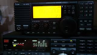 JRC NRD535 vs Icom IC R75 reception comparison [upl. by Laeria]