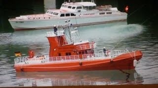 DÜSSELDORF FEUER IM HAFEN FIRE IN PORT INCENDIE DANS LE PORT FOGO NO PORTO [upl. by Tannen]