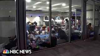 New warnings over Chicago’s migrant crisis [upl. by Ekoorb138]