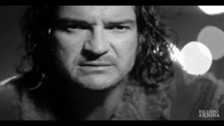 Ricardo Arjona  Mojado feat Intocable Video Oficial [upl. by Andras]