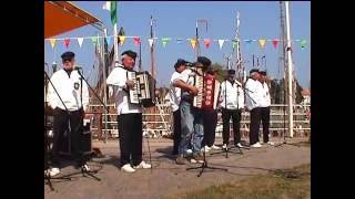 Shanty Chor Carolinensiel  Golf von Biskaya  Schön ist die Liebe im Hafen live beim Hafenfest [upl. by Ahsratan240]