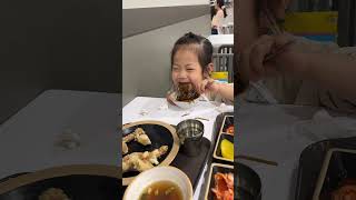 BLACK BEAN NOODLES MUKBANG  jajangmyeon mukbang She loves Jajangmyeon [upl. by Perot128]