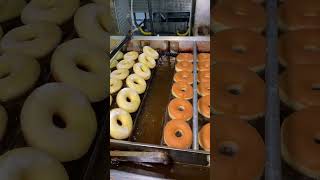 How FRESH GLAZED DONUTS ARE MADE At Carls Donuts in Las Vegas [upl. by Nicolea1]