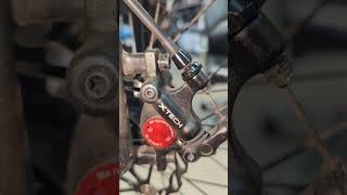 Zoom Xtech HB100 cable pull hydraulic brakes – stopped working  seal leaking oil [upl. by Angeline351]