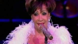 Shirley Bassey  I Am What I Am 2009 Live at Electric Proms [upl. by Tiphani]