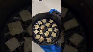 Easy air fried croutons😋😋shortsfeed airfryer crouton healthy herbs food airfryerrecipes yt [upl. by Ferino]