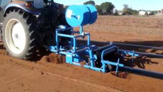 BEDFORMER PLASTIC MULCH LAYER TATURA ENGINEERING 0408 241 998 [upl. by Narud955]