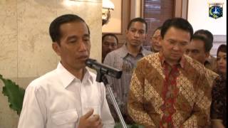 22 Okt 2014 Plt Gub Basuki T Purnama mengantar Presiden Jokowi menuju istana negara [upl. by Attecnoc]