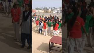 Abhi Toh Party Shuru Hui Hai song 🤩😍❤️school masti shorts video [upl. by Ydualc420]