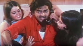 Shatrughan Sinha save girl from goons  Gaai Aur Gori  Action Scene 220 [upl. by Deirdra]