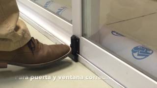 Seguro para puerta o ventana corrediza Footlock ROTO  HERRALUM [upl. by Heller]