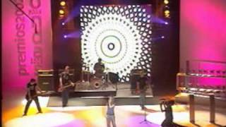 Avril lavigne  Complicated  Live  Onda Awards 28112002 [upl. by Nonnad]