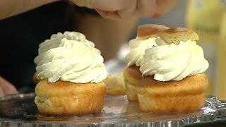 Oscar Målevik bakar glutenfria frallor och semlor  Nyhetsmorgon TV4 [upl. by Tallbot621]