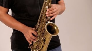 How to Play the Chromatic Scale  Saxophone Lessons [upl. by Hakvir813]