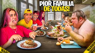 MORAMOS COM A FAMÍLIA MAIS PORCA DO MUNDO POR 24 HORAS [upl. by Jerald]