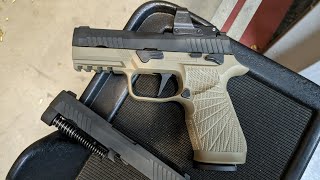 SIG Sauer P320 XCarry with Wilson Combat Grip Module amp Leupold DeltaPoint Pro 9mm vs 40SampW [upl. by Anewor]