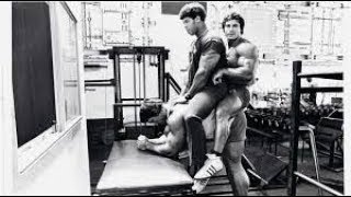 How Arnold turned his weak calves into a strong point in his physique [upl. by Giustino]