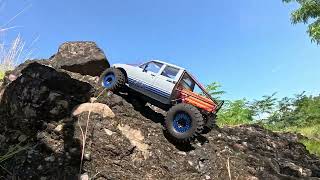 Toyotas rc4wd c2x amp movaje twistedfab at Tosquero trail [upl. by Yelda]