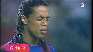 Ronaldinho é homenageado e chora  no estadio em Camp nou [upl. by Harmony642]